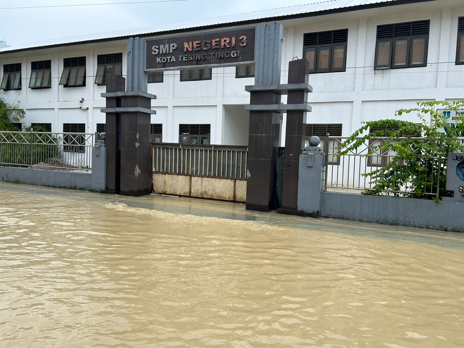 Banjir Rendam Sejumlah Sekolah di Tebing Tinggi